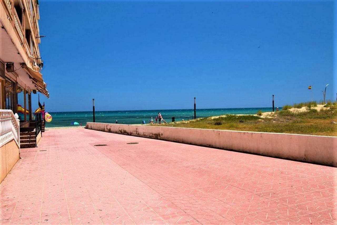 34 Retro Beach House - Alicante Real Estate Торевиеха Екстериор снимка